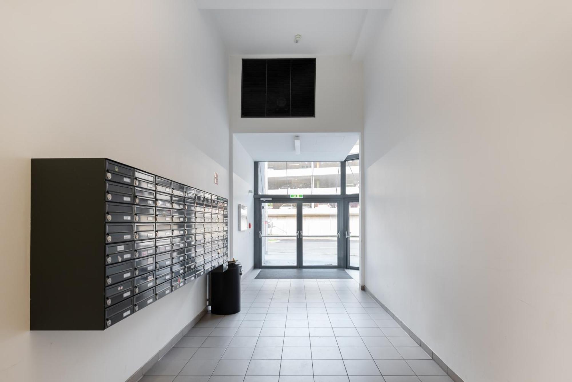 Sweet - 20 Minuten Ins Zentrum Und Garage Appartement Wenen